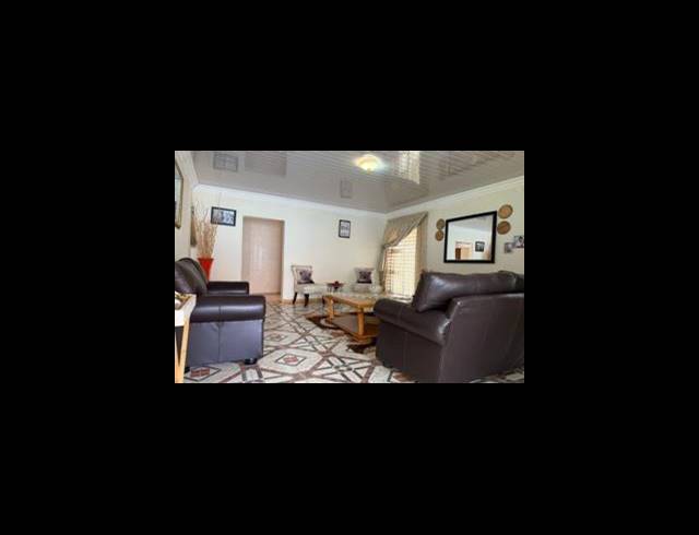 4 BEDROOM HOUSE FOR SALE IN CHANTELLE